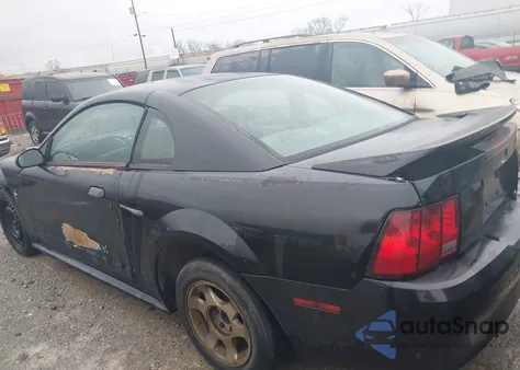 2000 Ford Mustang z USA, uszkodzony, nr VIN 1FAFP4046YF161158